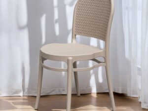 Cadeira Telinha Retrô – Forte Plástico – 0.36m – 1.3/TD